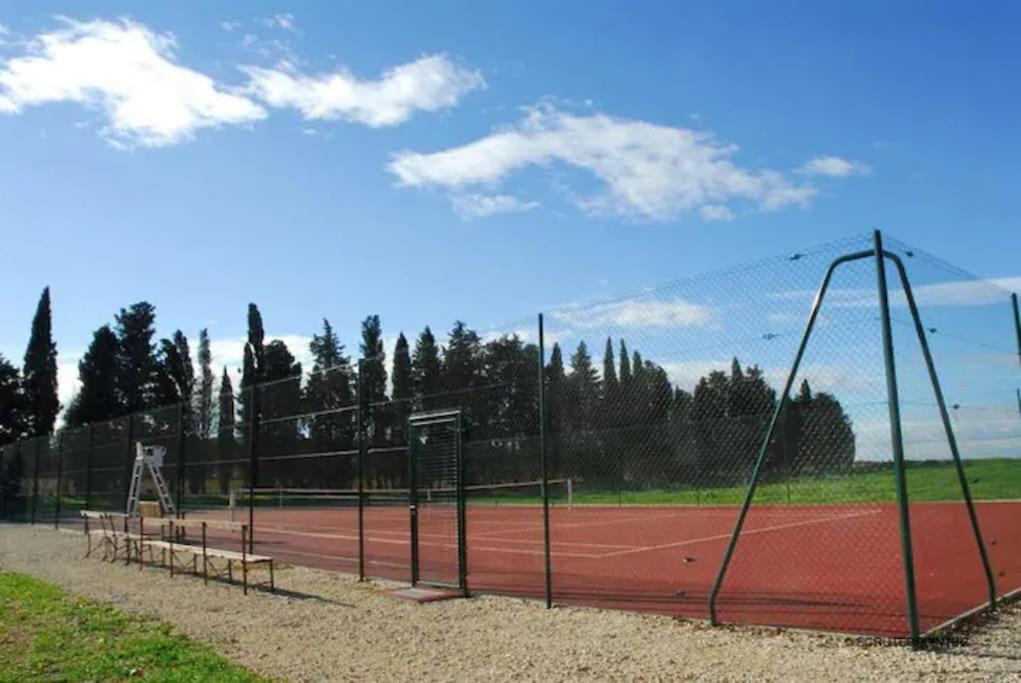 Tres Belle Rotonde Deco Boheme, Tennis, Parking นีมส์ ภายนอก รูปภาพ